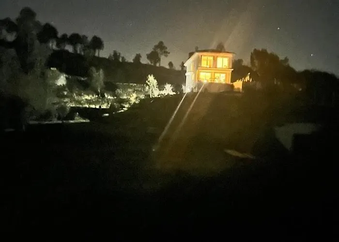 Alcmaria With Amazing Views At Zevariclub! אכסניה *