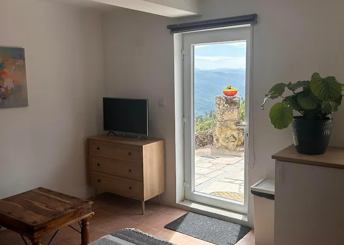 Alcmaria With Amazing Views At Zevariclub!