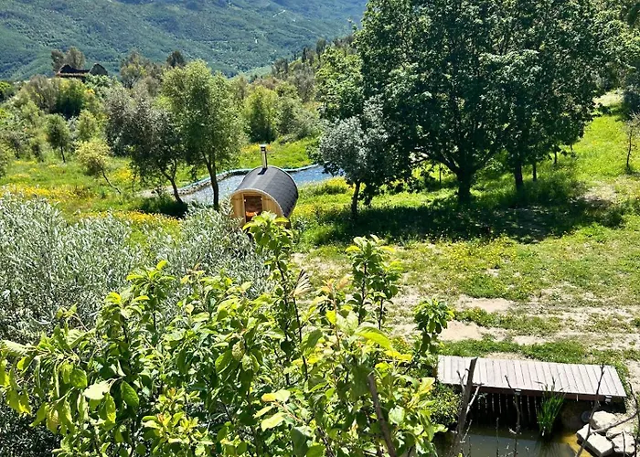 Alcmaria With Amazing Views At Zevariclub! Folhadosa