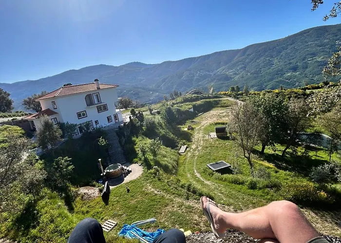 Alcmaria With Amazing Views At Zevariclub! אכסניה