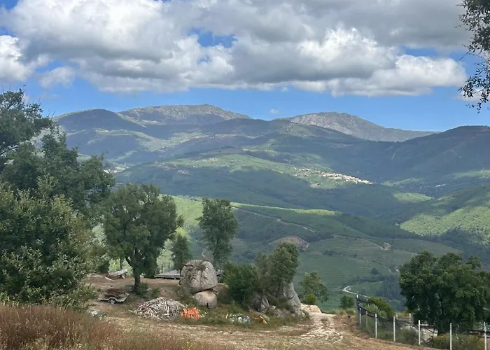 Alcmaria With Amazing Views At Zevariclub! אכסניה