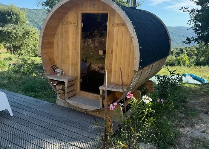 אכסניה Alcmaria With Amazing Views At Zevariclub! *