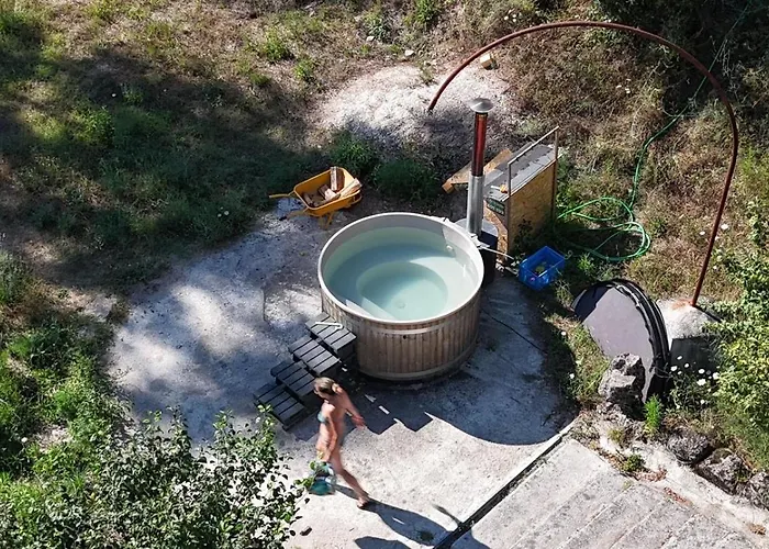 אכסניה Alcmaria With Amazing Views At Zevariclub! Folhadosa