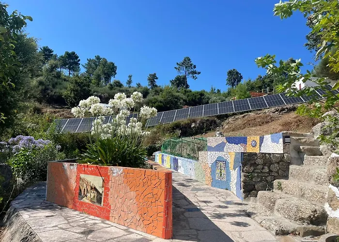 Alcmaria With Amazing Views At Zevariclub! Folhadosa