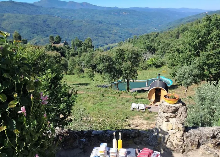 Alcmaria With Amazing Views At Zevariclub! * Folhadosa