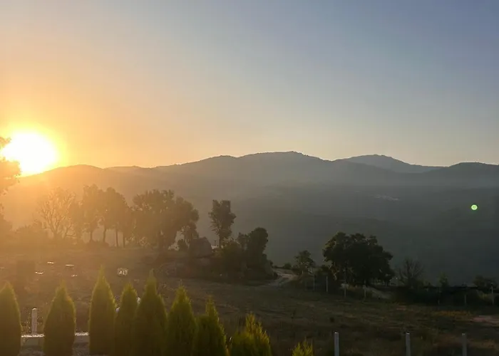 Alcmaria With Amazing Views At Zevariclub! אכסניה