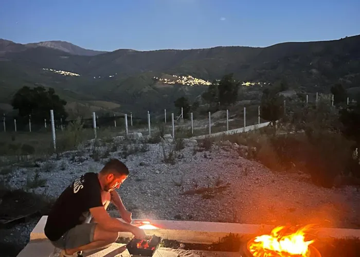 Alcmaria With Amazing Views At Zevariclub! אכסניה Folhadosa